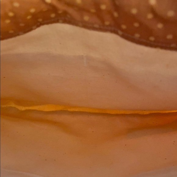 Small canvas bag/purse with accent bow on front. - Picture 3 of 3